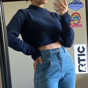 navy blue crop top